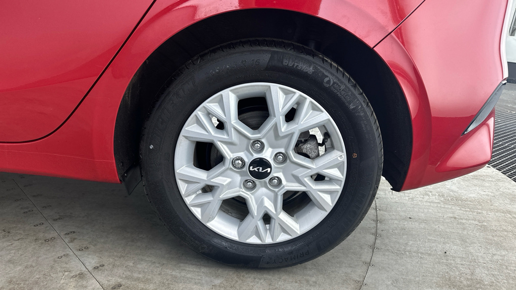 Kia Ceed Hatchback  #23