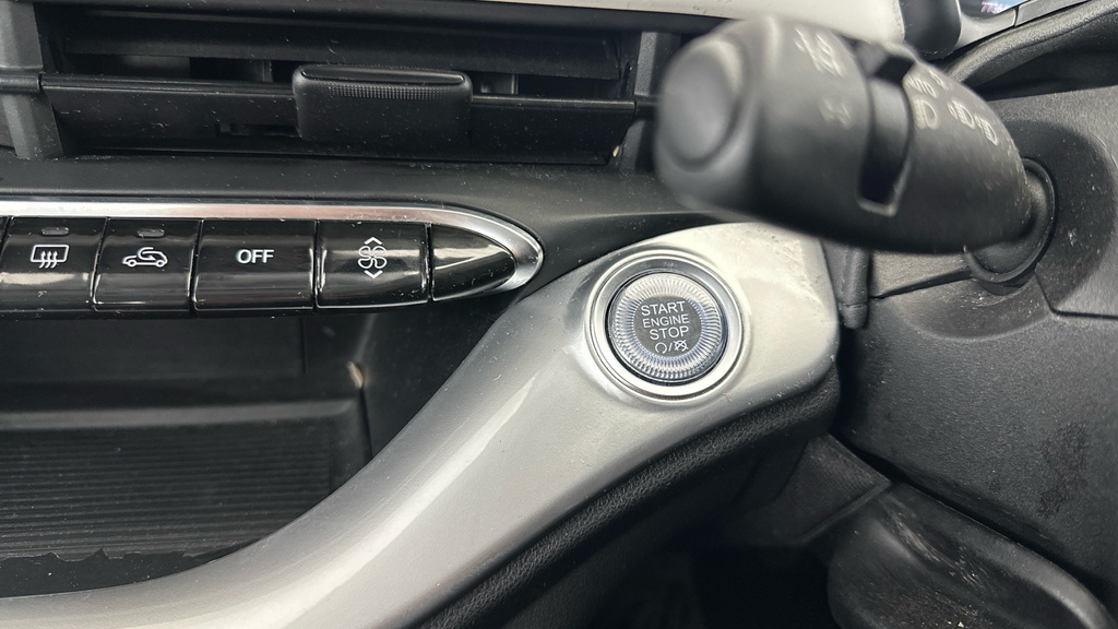 Fiat 500E Icon White #11