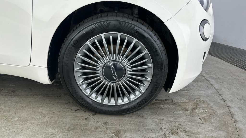 Fiat 500E Icon White #28