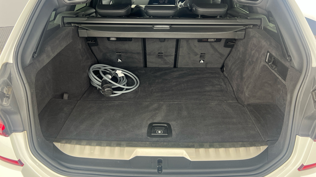 BMW 3 Series 320I M Sport Step Techpro Pack White #28
