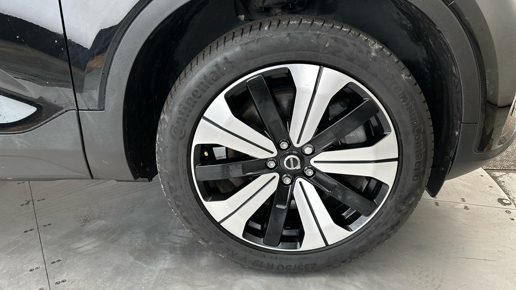 Volvo C40 Core Black #28