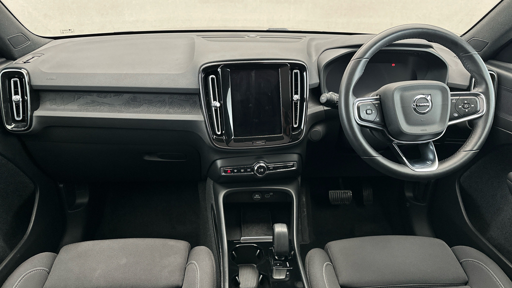 Volvo C40 Core Black #16