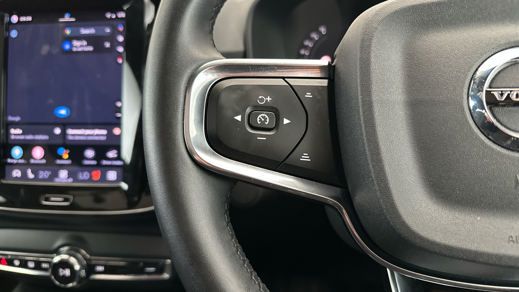 Volvo C40 Core Black #18
