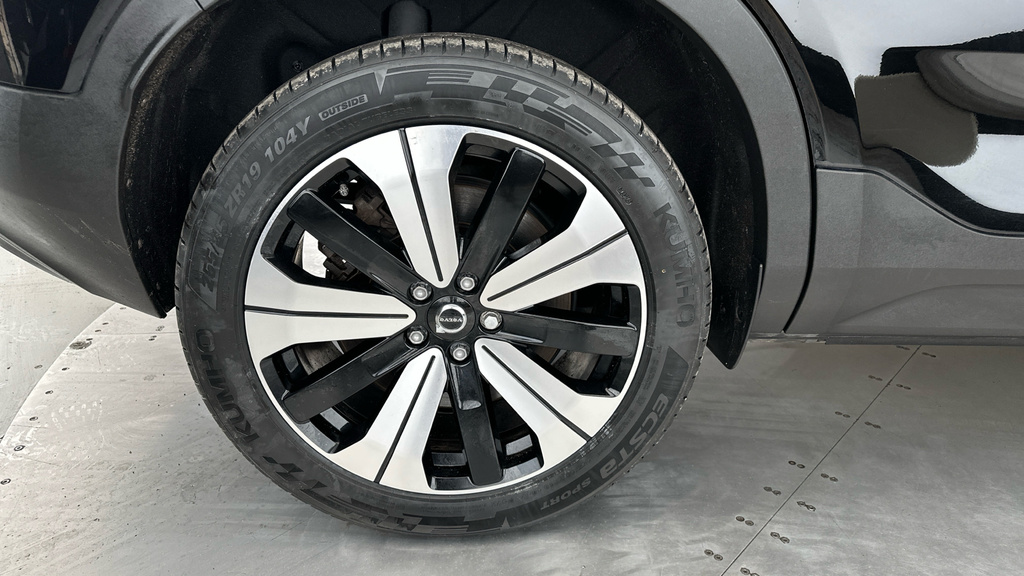 Volvo C40 Core Black #27