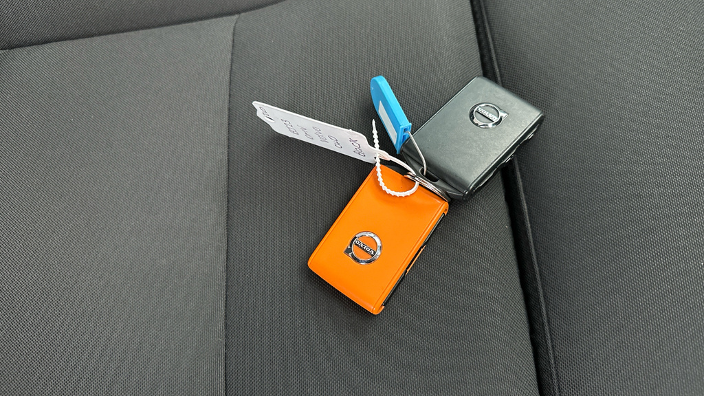 Volvo C40 Core Black #29