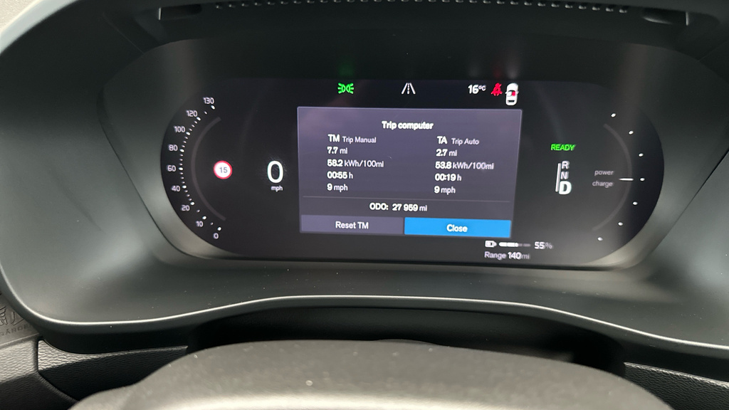 Volvo C40 Core Black #21