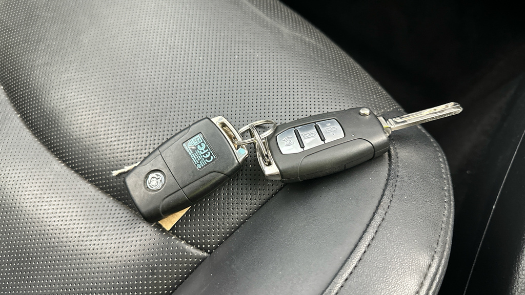 SsangYong Turismo D Ex Grey #26
