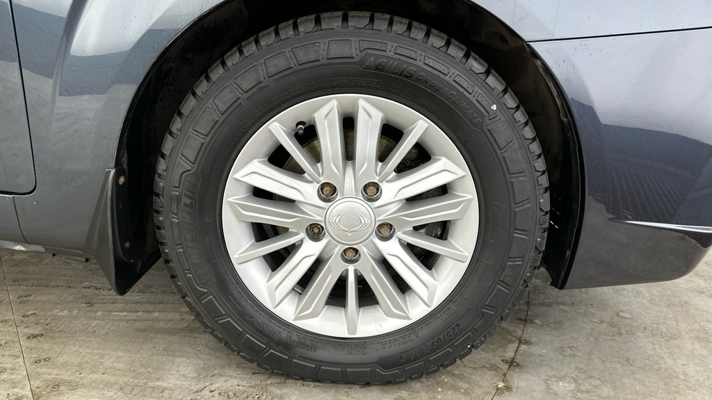 SsangYong Turismo D Ex Grey #24