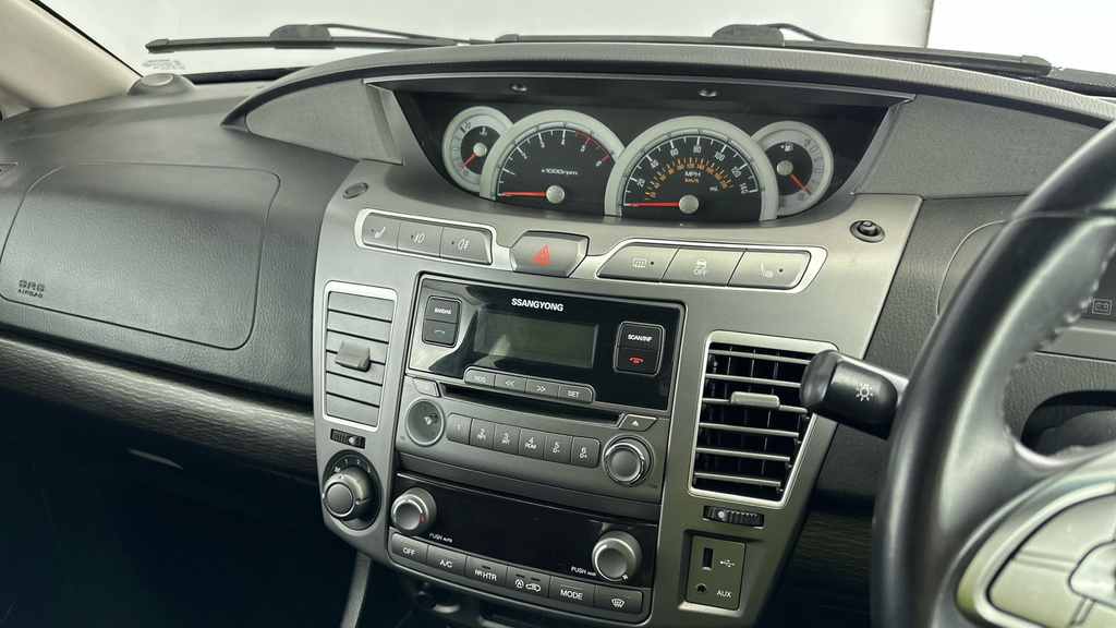 SsangYong Turismo D Ex Grey #16