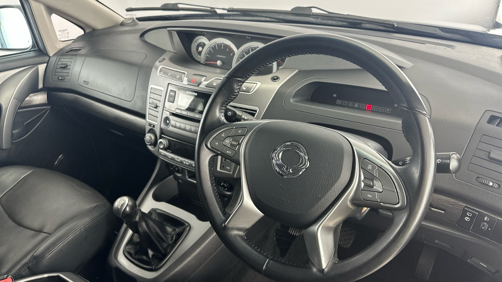 SsangYong Turismo D Ex Grey #9