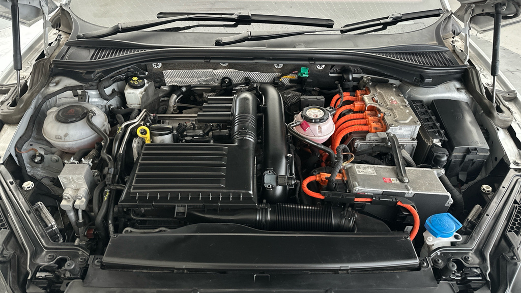 Skoda Superb Se Technology Silver #23