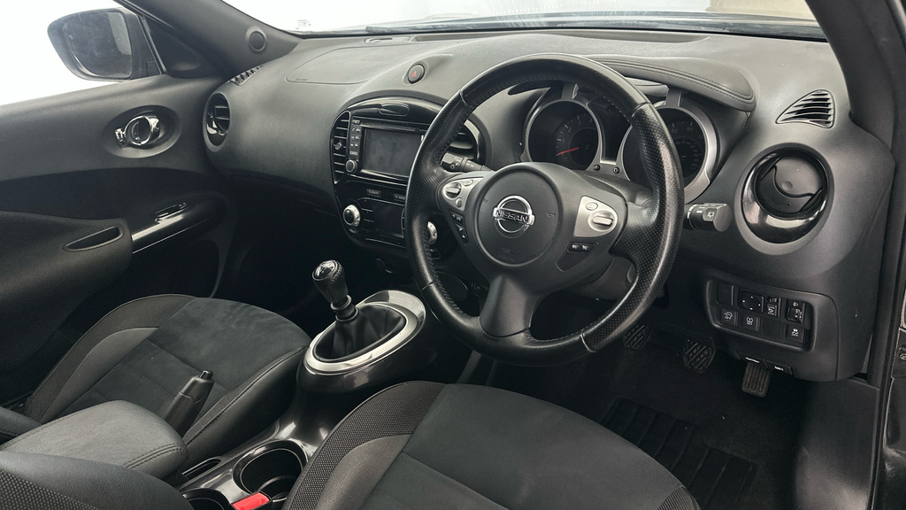 Nissan Juke Acenta Red #9