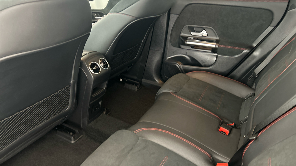 Mercedes-Benz EQA Suv Black #24