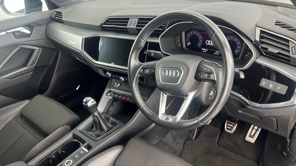 Audi Q3 Tdi S Line Black #9