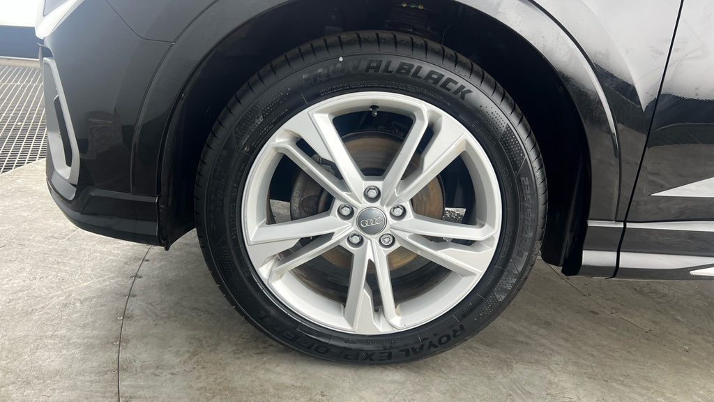 Audi Q3 Tdi S Line Black #27