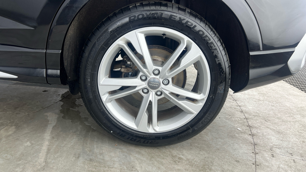Audi Q3 Tdi S Line Black #28