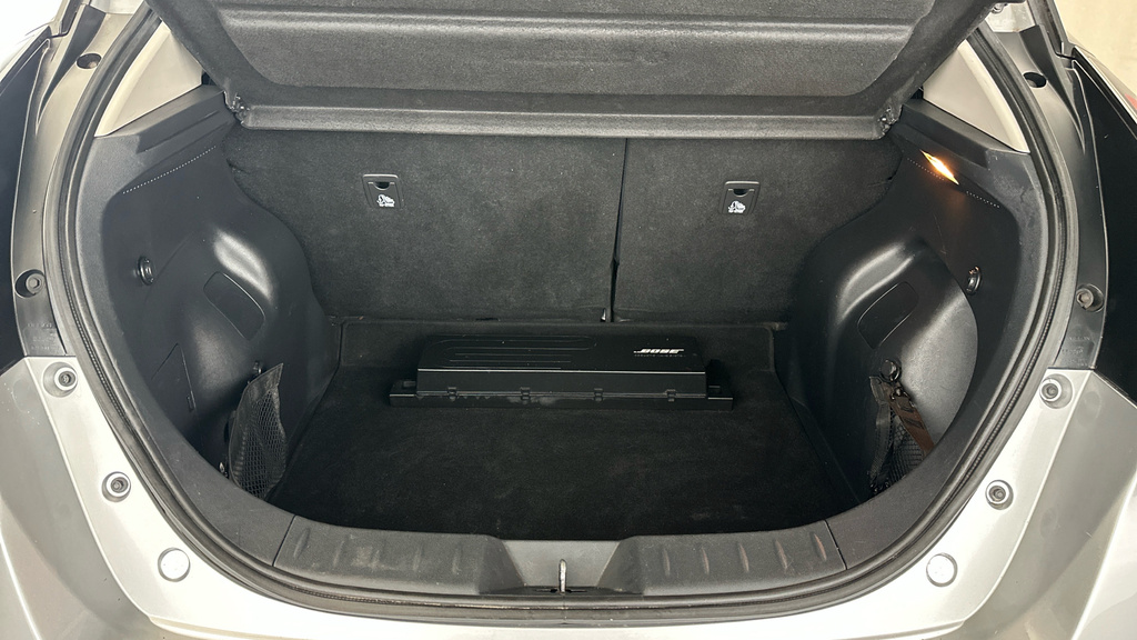Nissan Leaf Leaf Acenta White #22