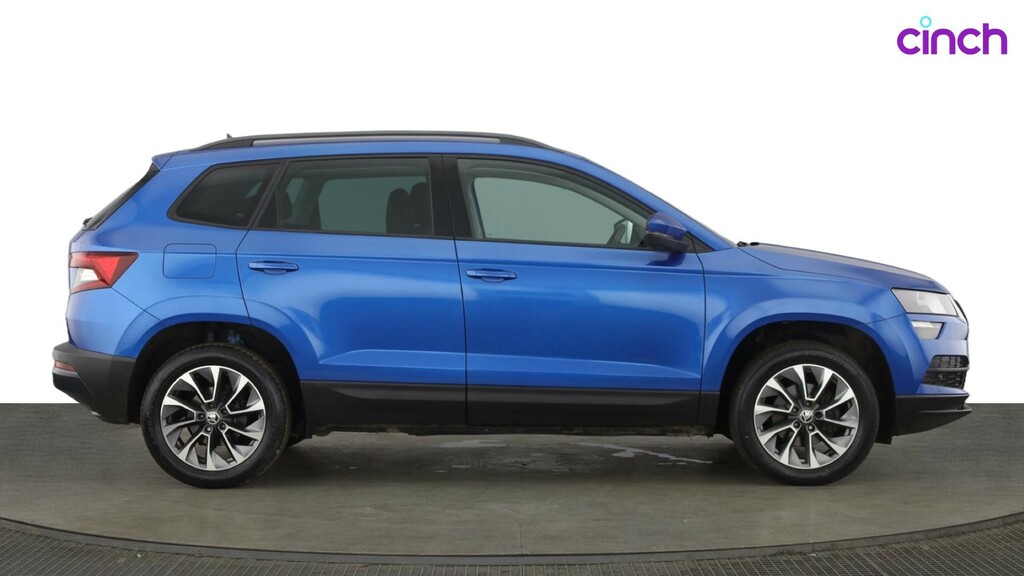 Skoda Karoq Se Technology White #2