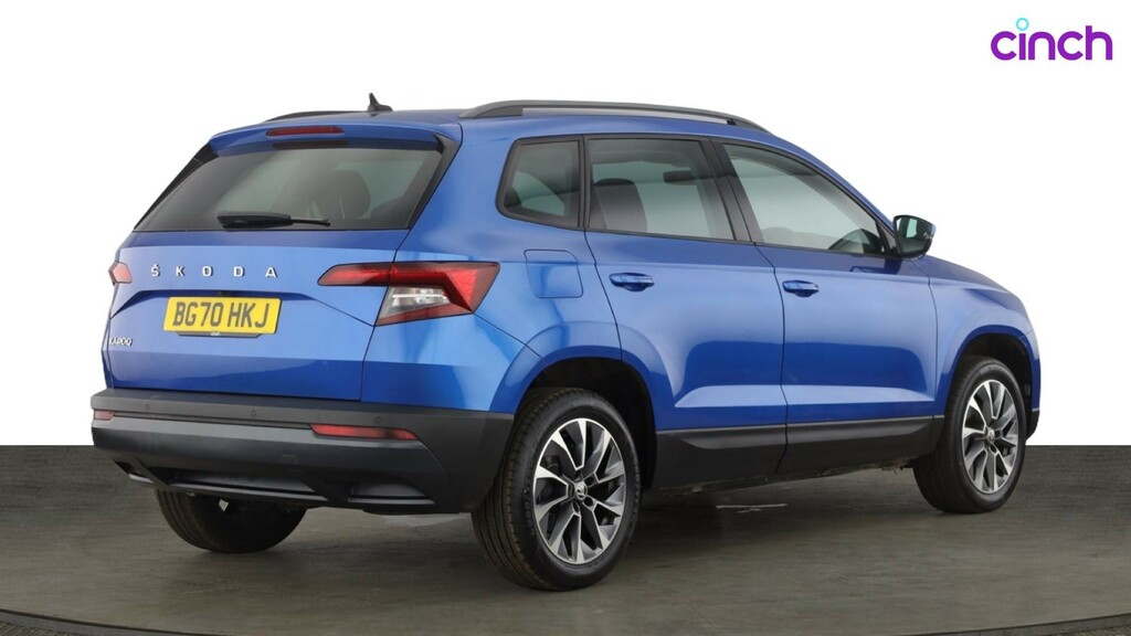 Skoda Karoq Se Technology White #3