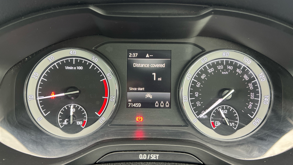 Skoda Karoq Se Technology White #23