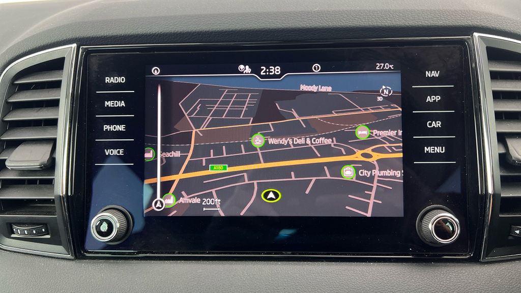 Skoda Karoq Se Technology White #22