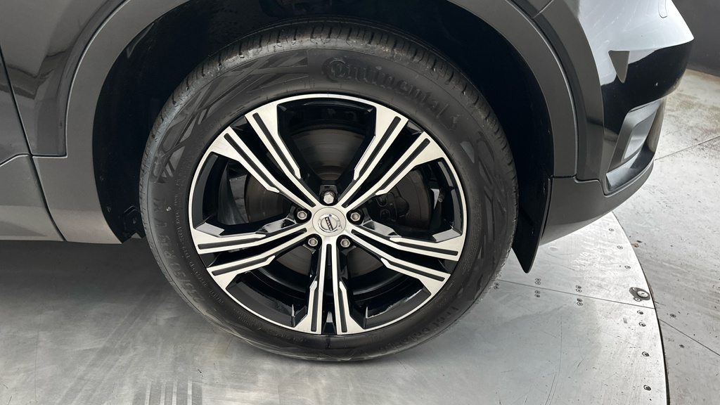 Volvo XC40 Suv Red #28