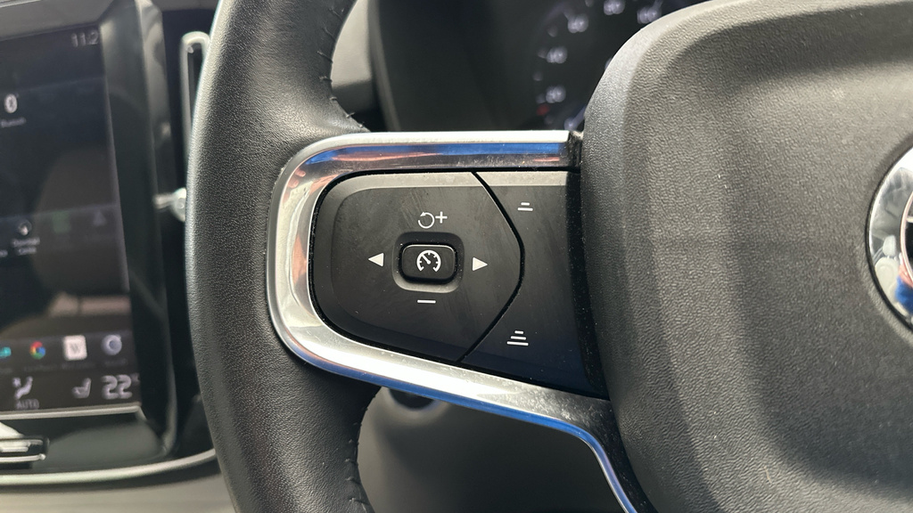 Volvo XC40 Suv Red #13