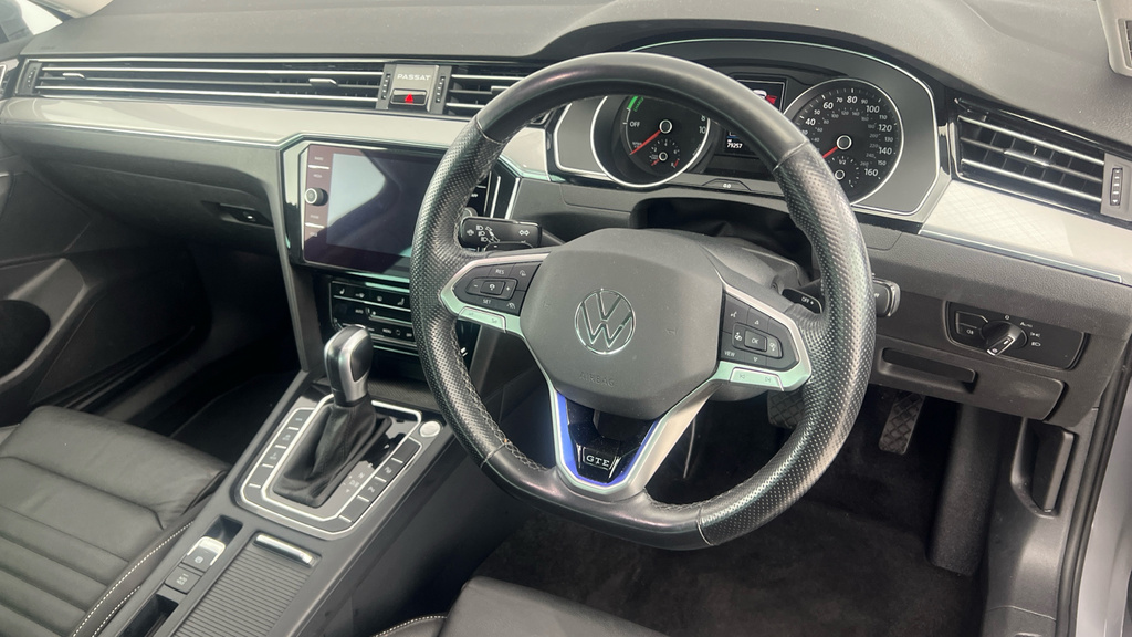 Volkswagen Passat Sel Black #9