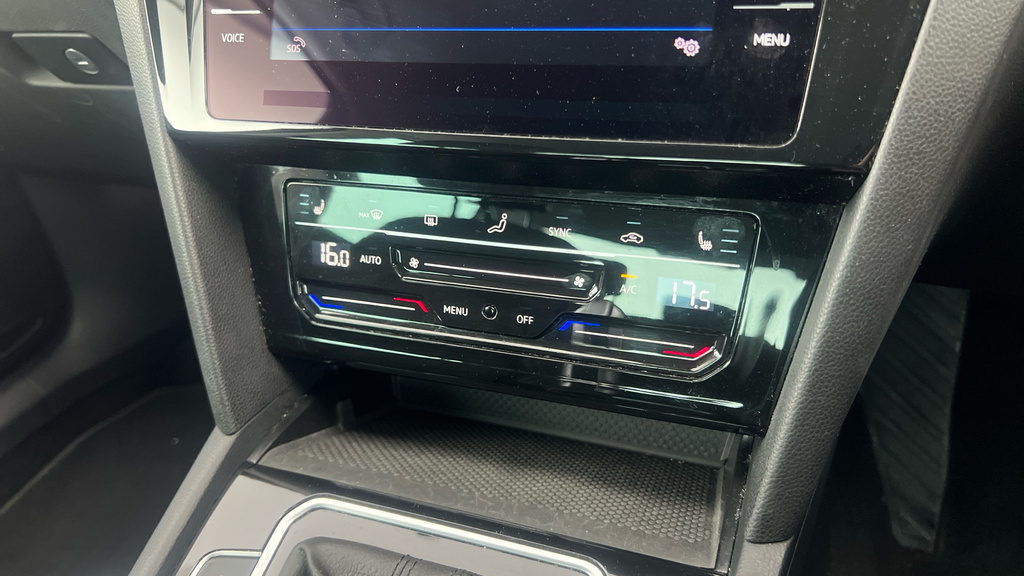 Volkswagen Passat Sel Black #17