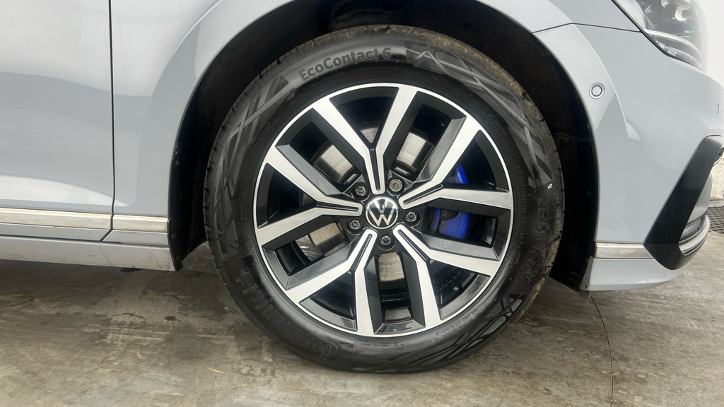 Volkswagen Passat Sel Black #32