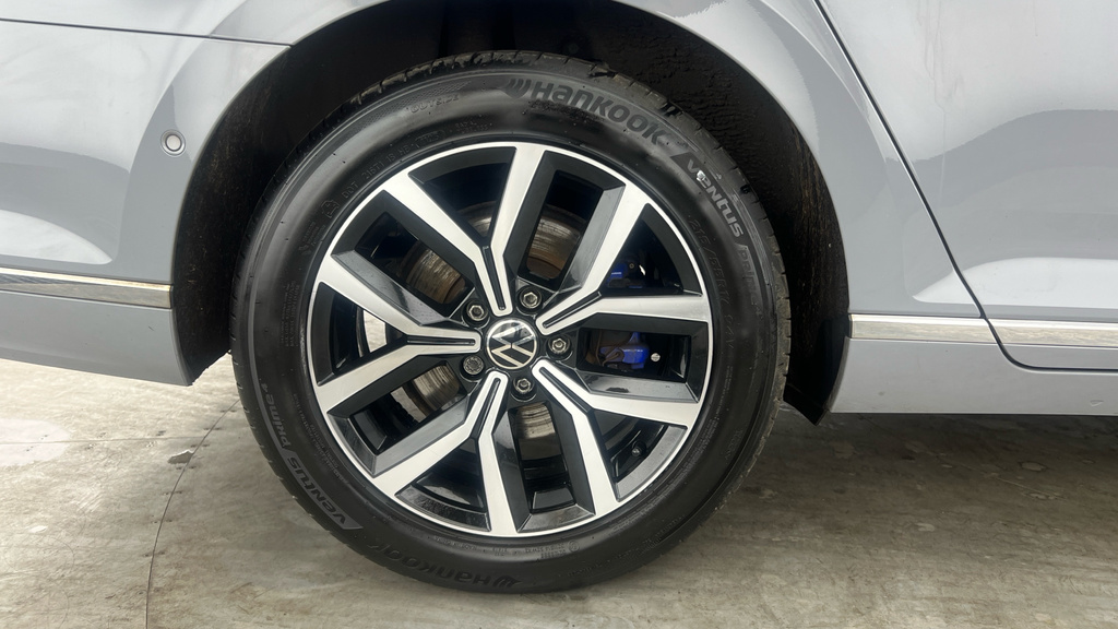 Volkswagen Passat Sel Black #31