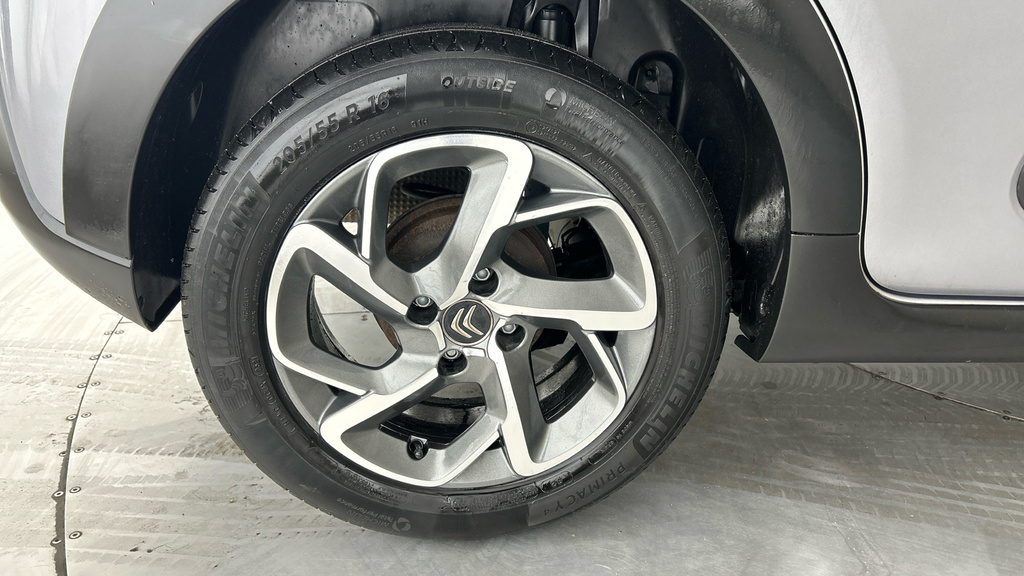 Citroen C3 1.2 Puretech Shine Red #23