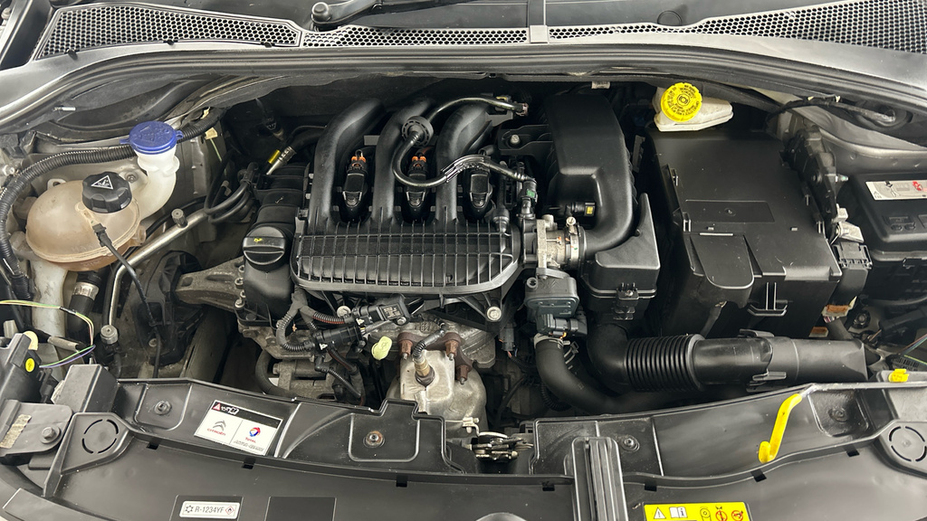 Citroen C3 1.2 Puretech Shine Red #20