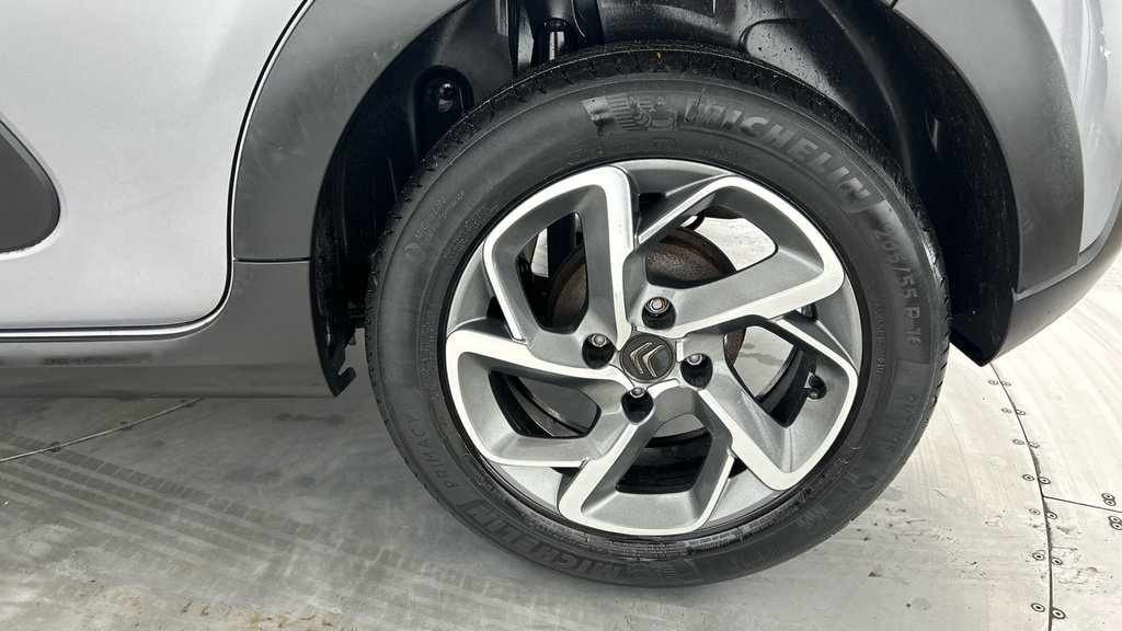 Citroen C3 1.2 Puretech Shine Red #22