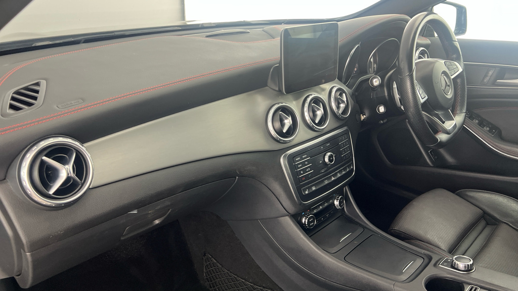 Mercedes-Benz GLA Class Class Gla 200D Se Hatchback Green #10