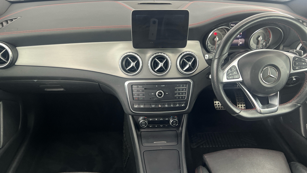 Mercedes-Benz GLA Class Class Gla 200D Se Hatchback Green #11