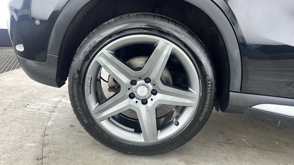 Mercedes-Benz GLA Class Class Gla 200D Se Hatchback Green #25