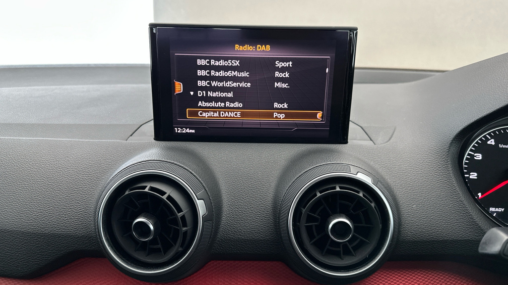 Audi Q2 30 Tfsi S Line Black #14