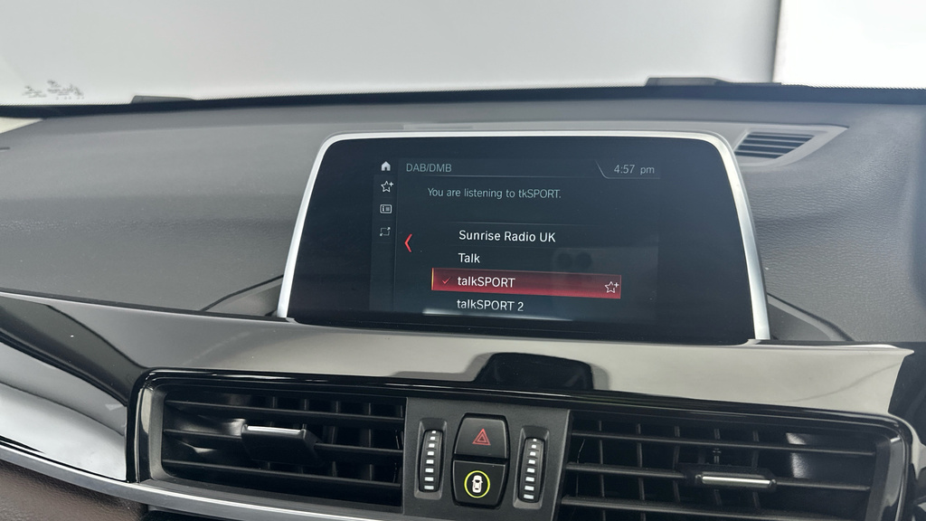 BMW X1 Sdrive 18D Se White #16