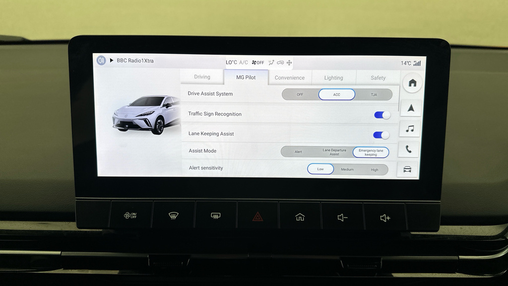 MG MG4 150Kw Trophy Ev Long Range 64Kwh White #14
