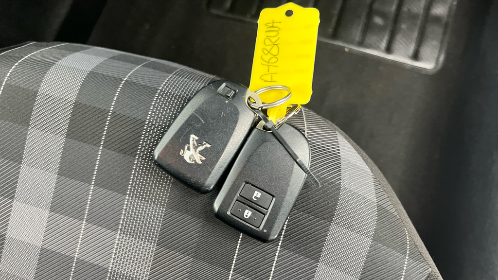 Peugeot 108 Active Red #27