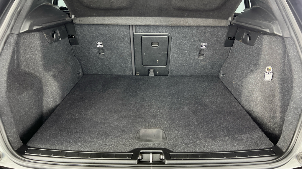 Volvo XC40 B4 R-design Pro Black #25