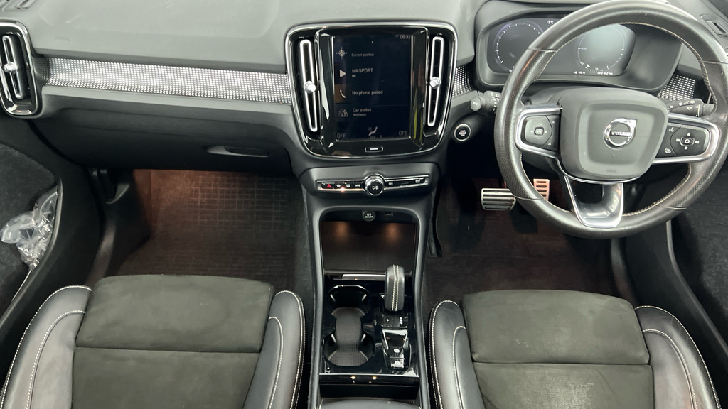 Volvo XC40 B4 R-design Pro Black #13