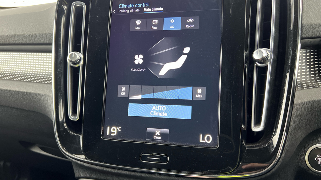 Volvo XC40 B4 R-design Pro Black #19