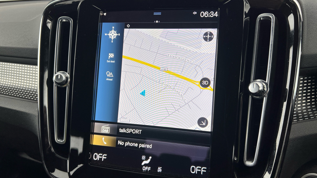 Volvo XC40 B4 R-design Pro Black #16