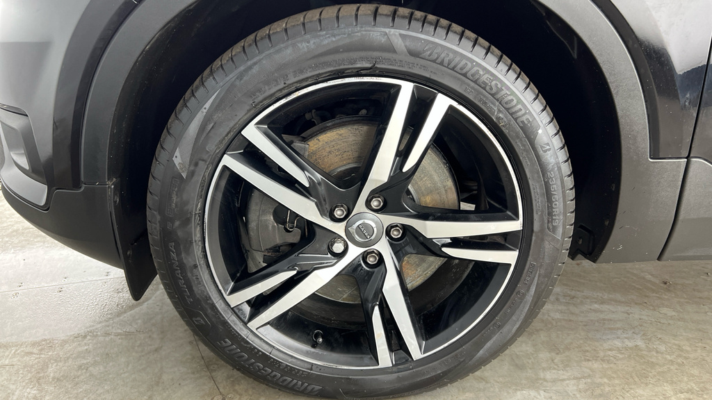 Volvo XC40 B4 R-design Pro Black #27