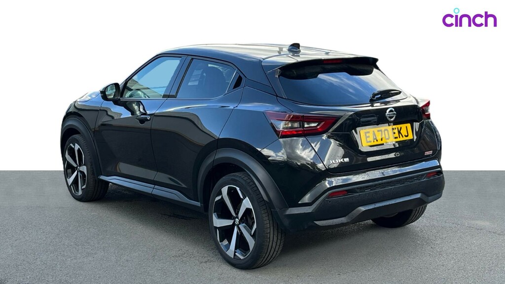 Nissan Juke Tekna Red #5