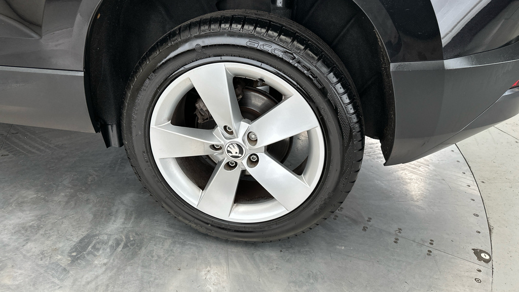 Skoda Karoq Se Technology Grey #22
