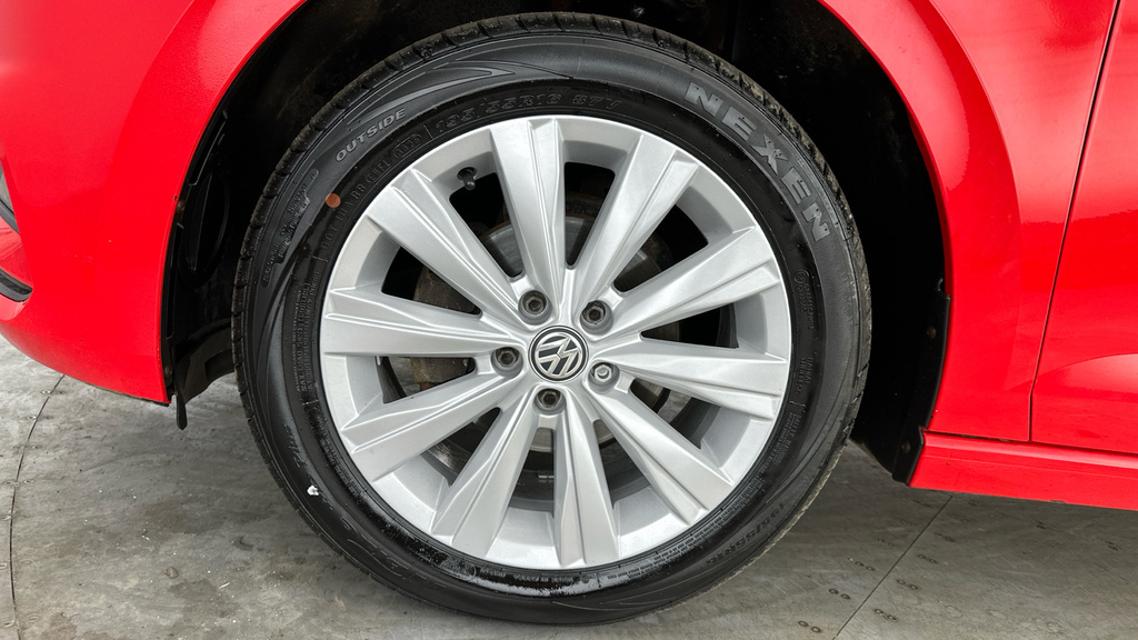 Volkswagen Polo Hatchback Black #25