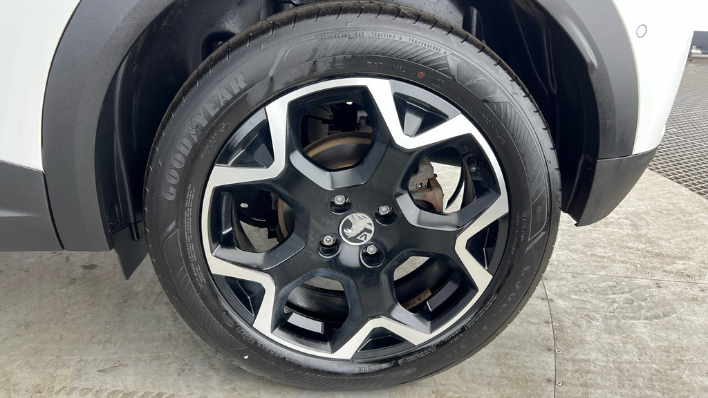 Vauxhall Mokka Design White #28
